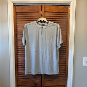 Vuori Gray Men's T-Shirt